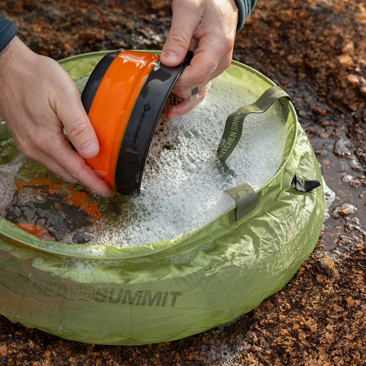 sea-to-summit-ultra-sil-kitchen-sink-10l-vier-de-camping-pliable image 7