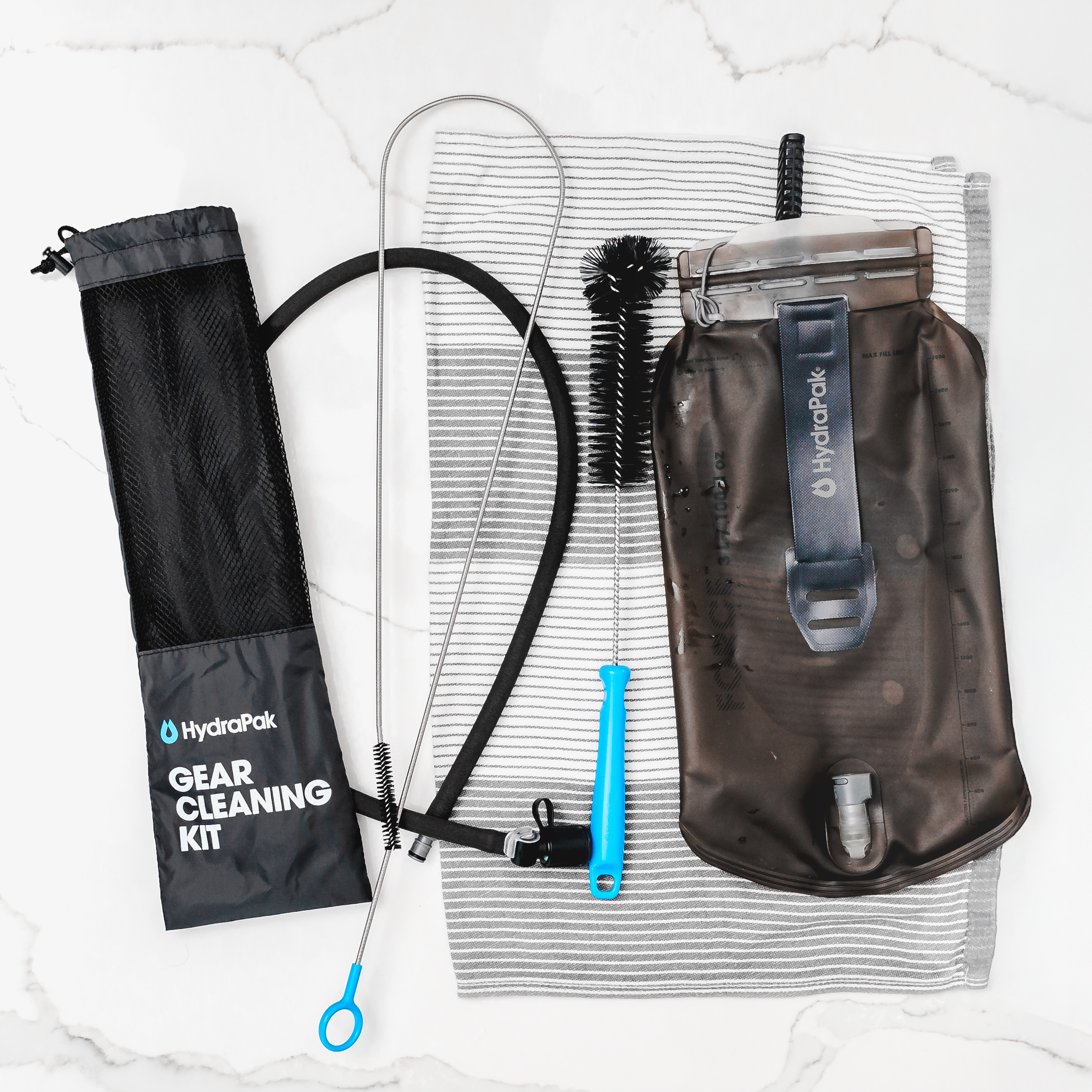 hydrapak-gear-cleaning-kit-kit-nettoyage-poches-et-tuyaux image 2