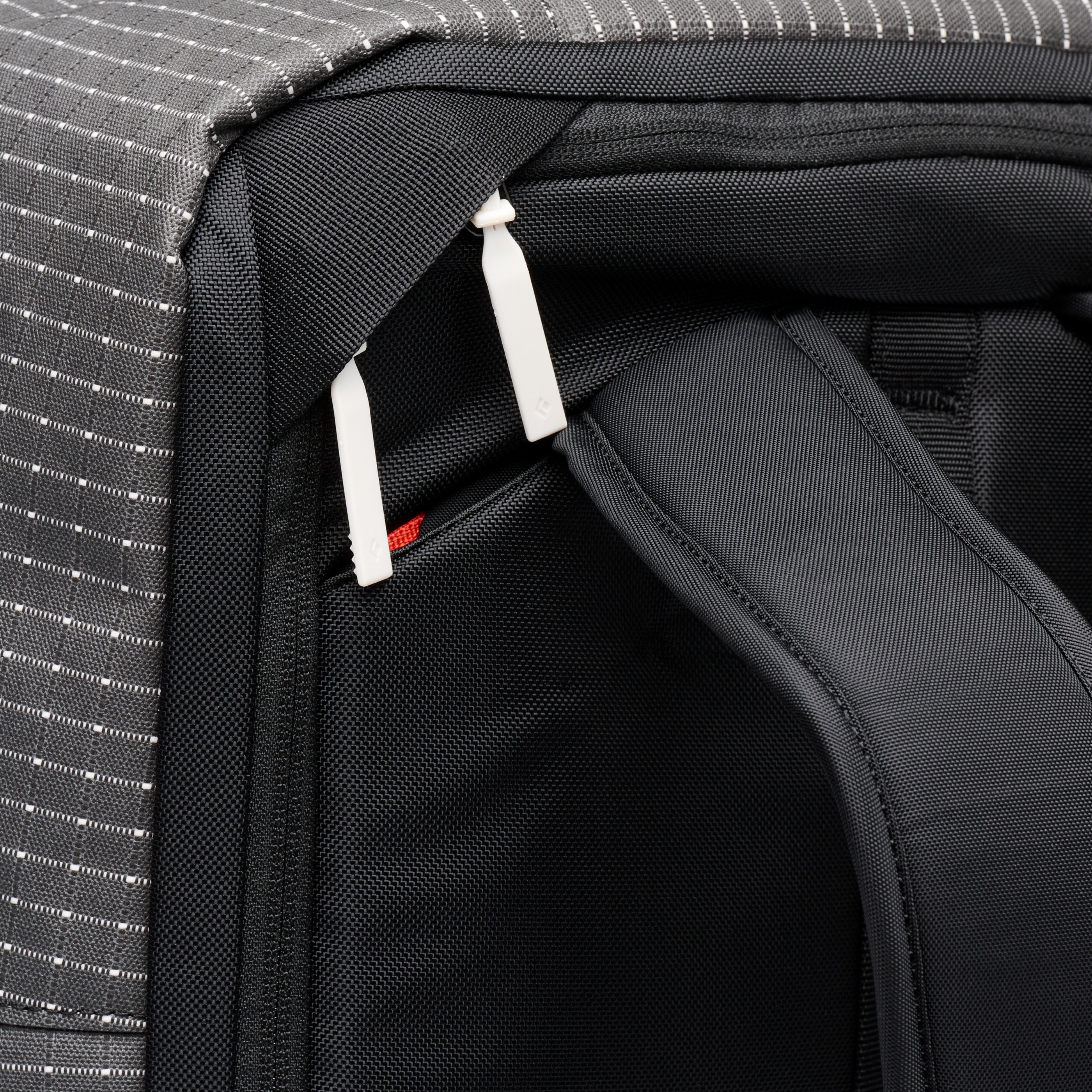 black-diamond-stonehauler-40-l-sac-de-voyage-week-end image 5
