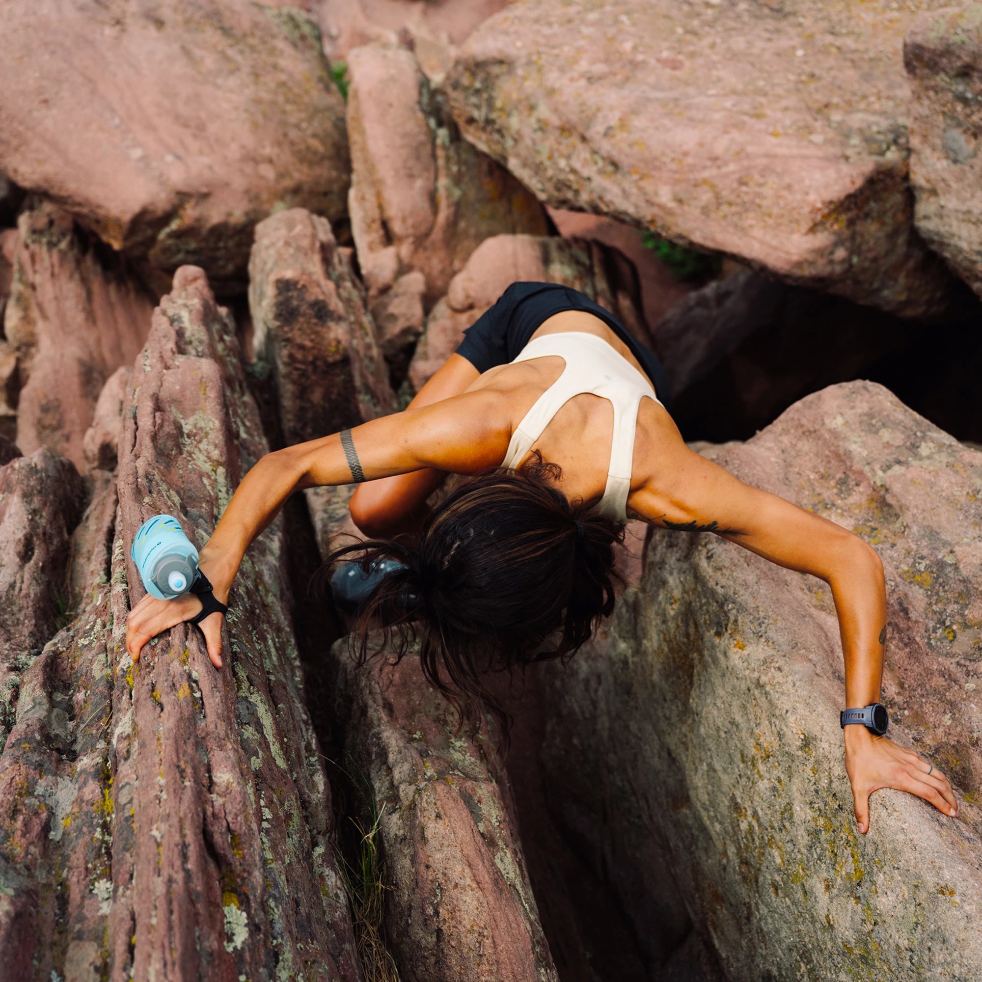hydrapak-skyflask-speed-350ml-flasque-main-trail image 7