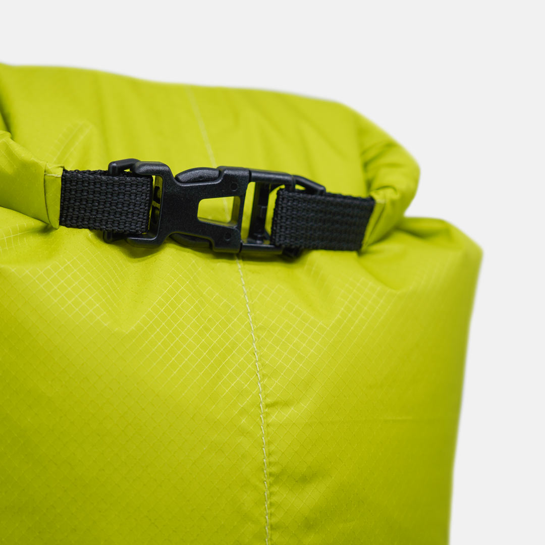 raidlight-light-dry-bag-5l-housse-tanche-trail-trek image 6