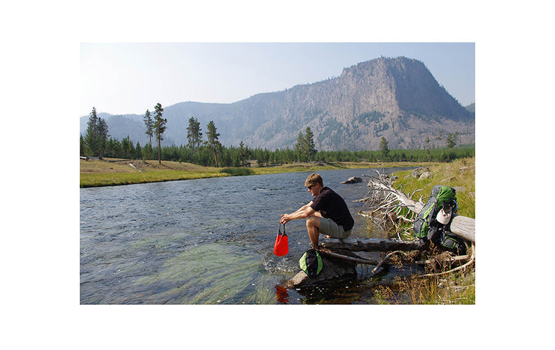 sea-to-summit-ultra-sil-folding-bucket-10l-seau-pliable-past-season image 4