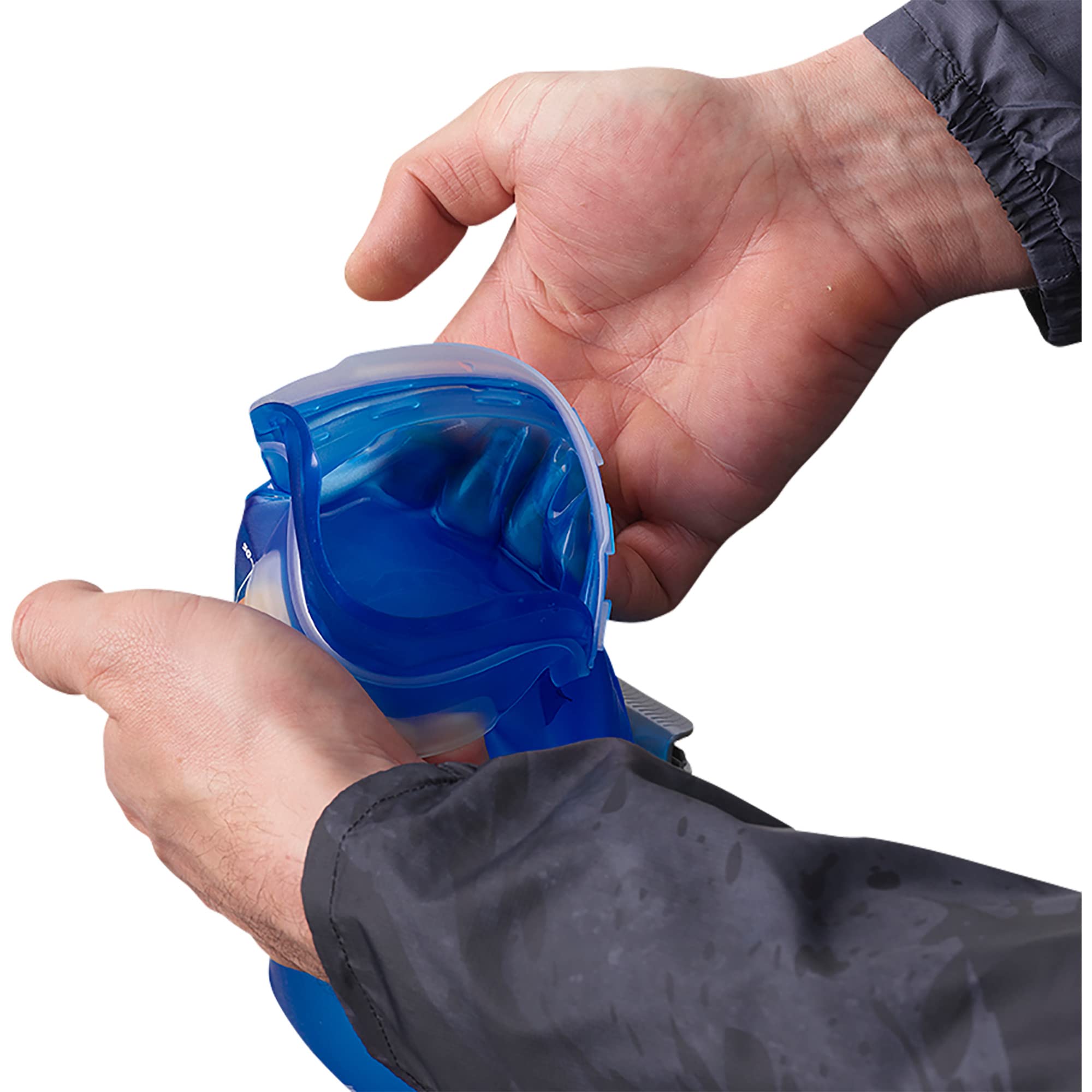 salomon-soft-reservoir-1-5-l-clear-blue-poche-eau-trail image 6