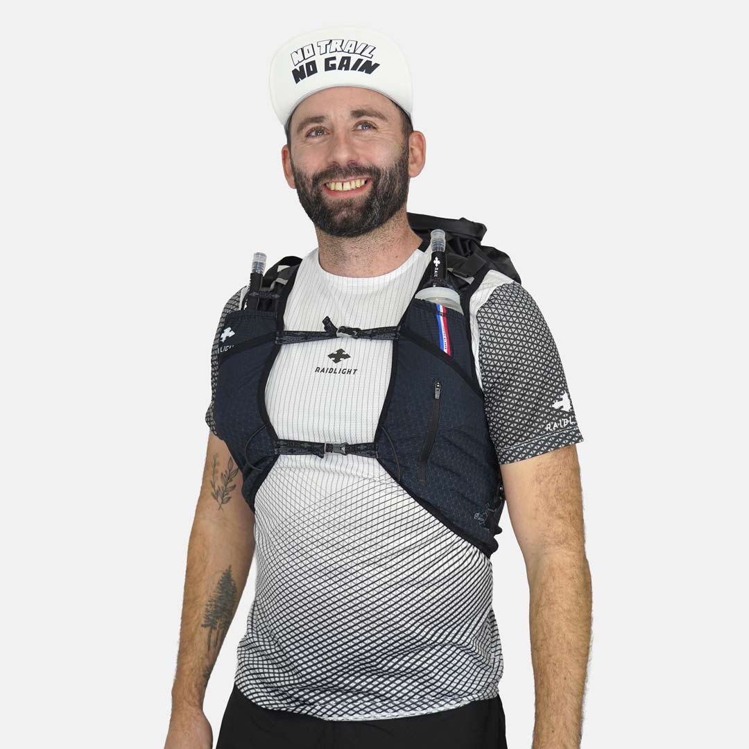 raidlight-ultralight-24-30l-made-in-france-sac-gilet-trail-tapes image 6