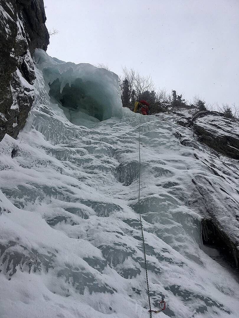 Solide en glace froide